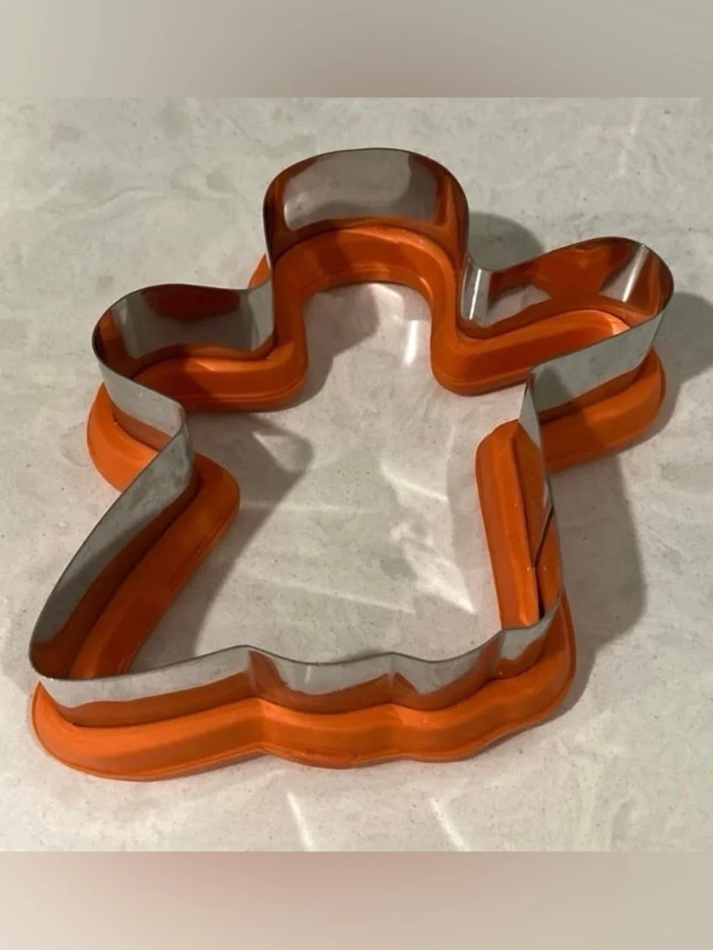Halloween Fun Orange Grip Ghost Large Cookie Cutter Brand New